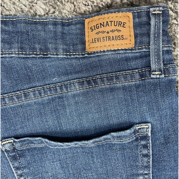Levi Strauss signature stretch high rise cut off denim jean shorts women’s 10 - Picture 4 of 16